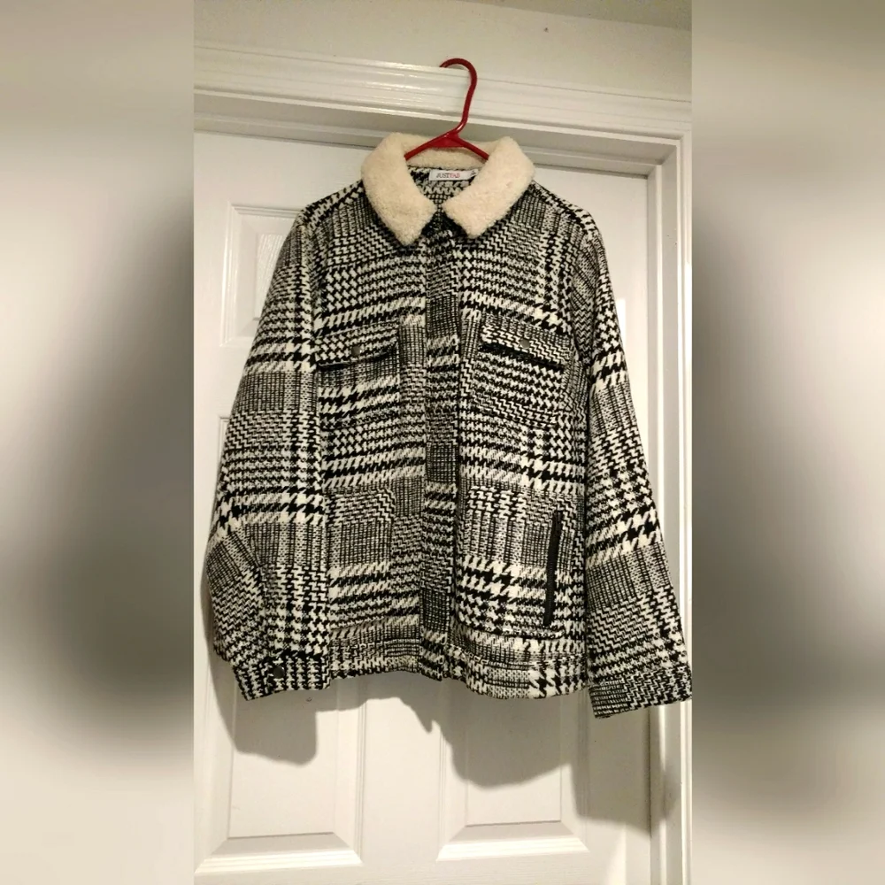 JustFab Jacket - Picture 1 of 7